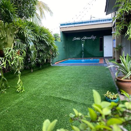 Suria 1 Homestay Jb With Private Pool Johor Bahru Exterior photo